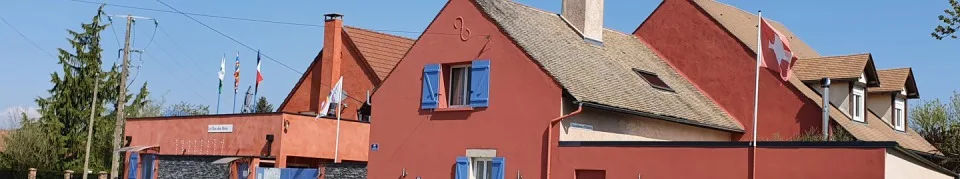 Façade de la maison d'hôtes Le Clos des Meix à Lanthes